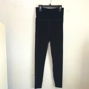 🌸Beyond‎ Yoga Black Velvet Leggings Small
